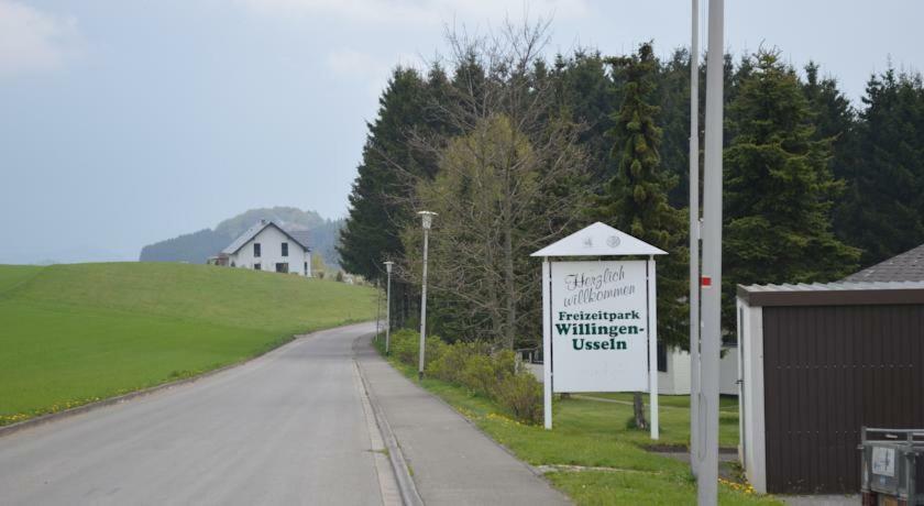 Gemuetlicher Ferienbungalow In Usseln Bei Willingen, Kostenloses Wlan Exterior foto